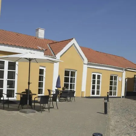 Lokken Badehotel Apartments לוקן