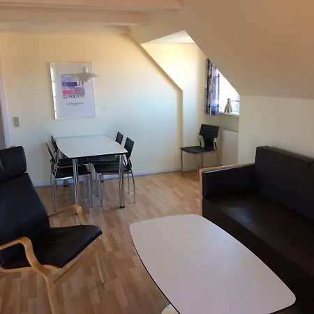 מלון Lokken Badehotel Apartments 3*