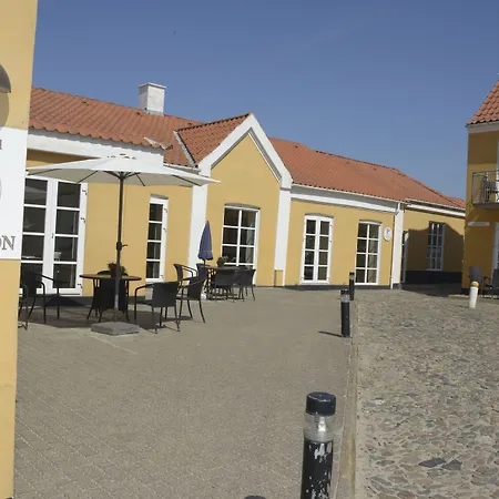 Lokken Badehotel Apartments ホテル Løkken