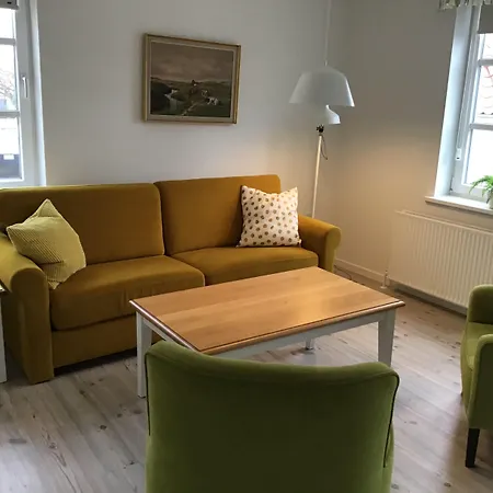 Lokken Badehotel Apartments מלון לוקן