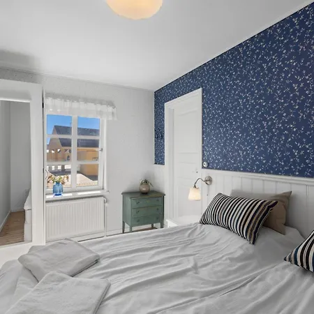 Lokken Badehotel Apartments מלון 3*