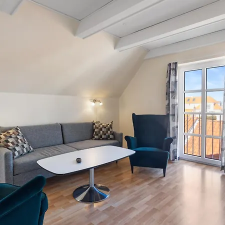 Lokken Badehotel Apartments מלון 3*
