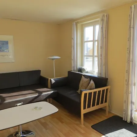 מלון Lokken Badehotel Apartments 3*