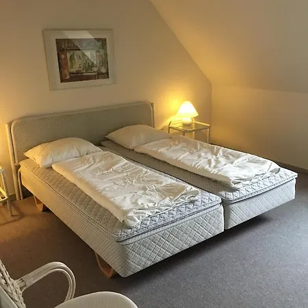 Lokken Badehotel Apartments מלון 3*