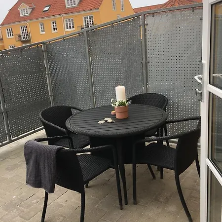 Lokken Badehotel Apartments מלון