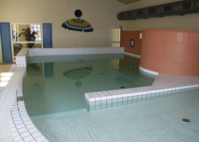Отель Lokken Badehotel Apartments 3*
