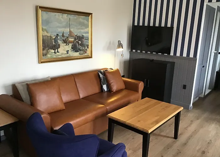 Lokken Badehotel Apartments Отель Лёккен