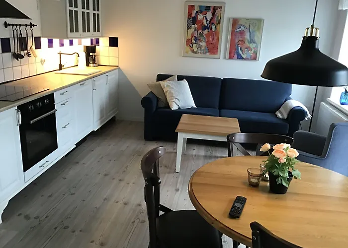 Lokken Badehotel Apartments Отель Лёккен